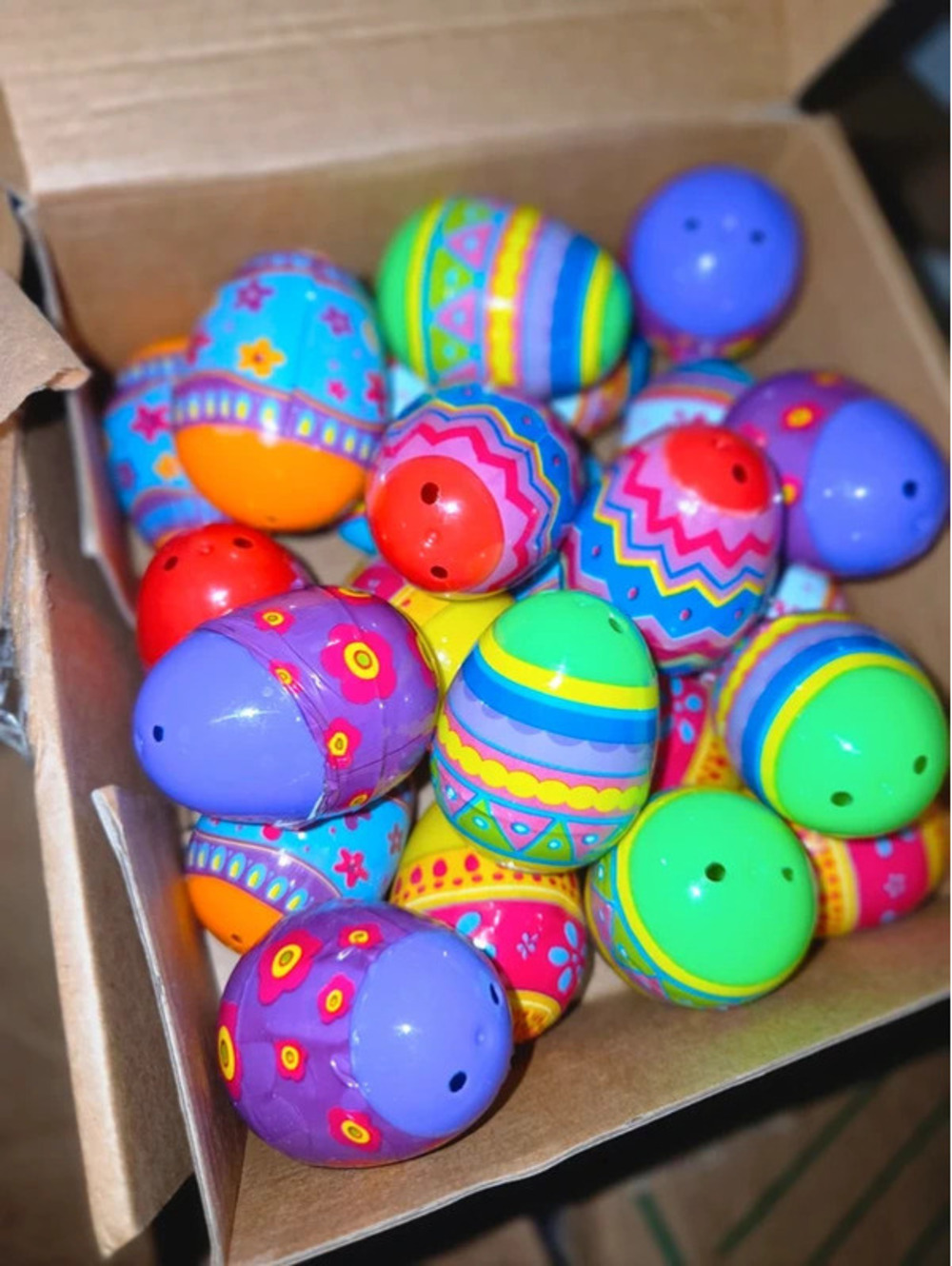 Bouncy ball inside of the egg party gift